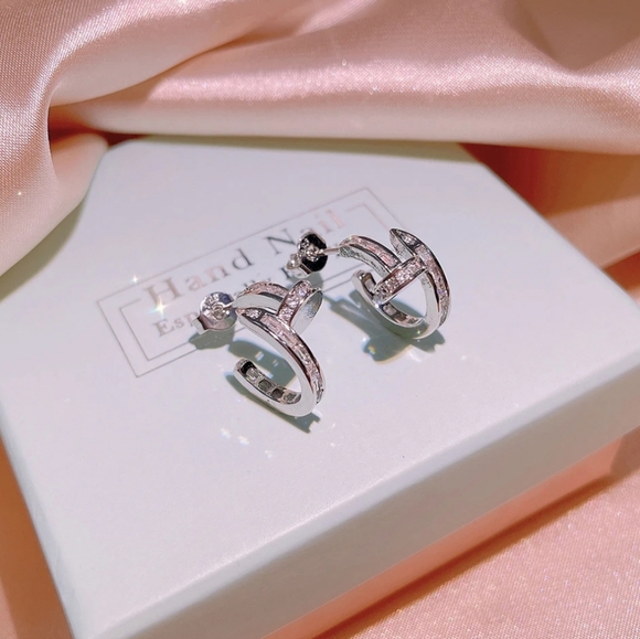 Sterling silver diamond necklace & earrings set - Picture 8 of 9